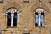 Volterra Piazza dei Priori - Dettaglio dei palazzi posti sul lato Nord della piazza. 